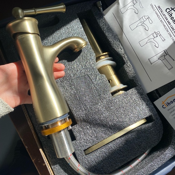 Bathroom sink faucet- single handle, brushed gold-new in box-Clihome - Picture 8 of 15